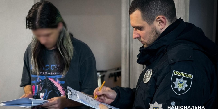 Кіберполіцейські викрили учасників злочинної групи