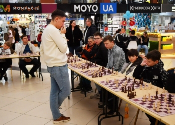 Благодійний шаховий сеанс організували в Подолянах