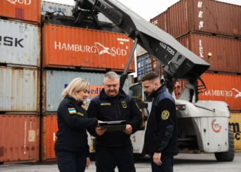 Колектив Тернопільської митниці становить 40% юнаків