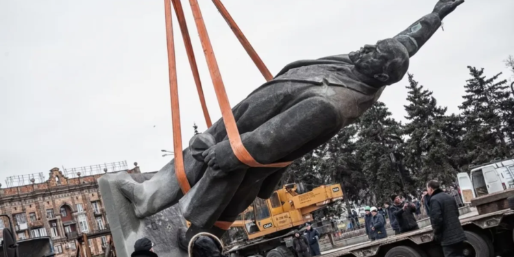 Пам’ятники символи людського божевілля