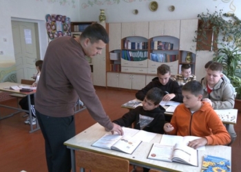 Учитель з Тернопільщини проводив уроки з фронту