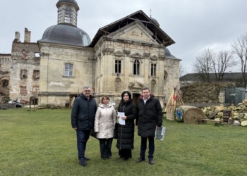 Бережанський замок стає освітнім центром