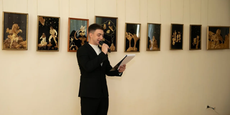 У ЗУНУ відкрили виставку картин Петра Левицького