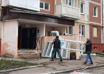 У пошкоджених будинках триває встановлення нових вікон