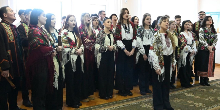 Колядники ПЦУ завітали до Тернопільської облради