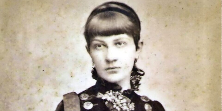 Донька священника з Тернопільщини стала жінкою-лікарем