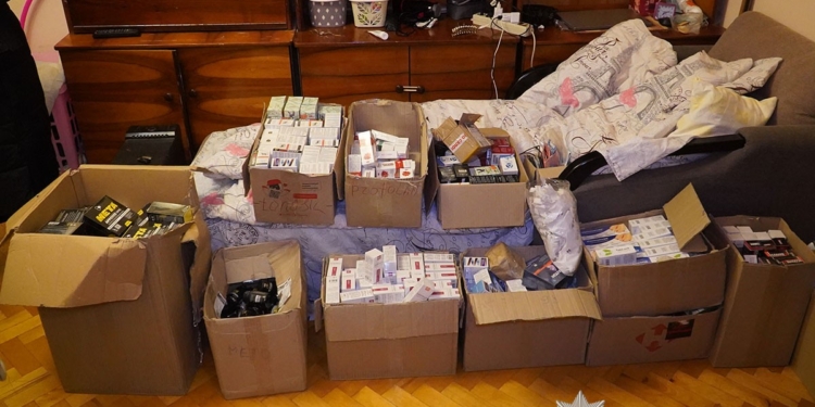 Тернопільські поліцейські припинили діяльність груп шахраїв