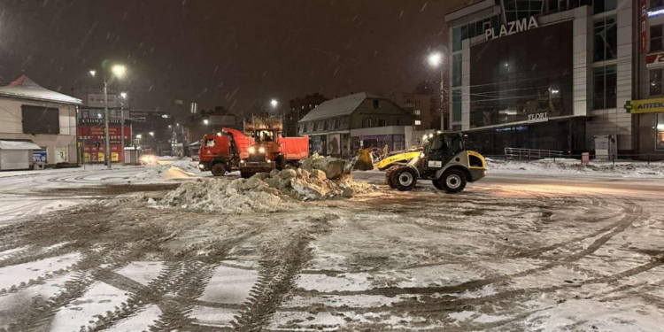 У Тернополі працюватиме снігоочисна техніка