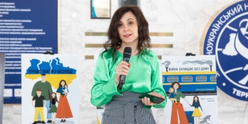 Студенти ЗУНУ презентували виставку соціального плаката