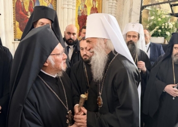 Митрополит УПЦ попри розрив зустрівся із патріархом