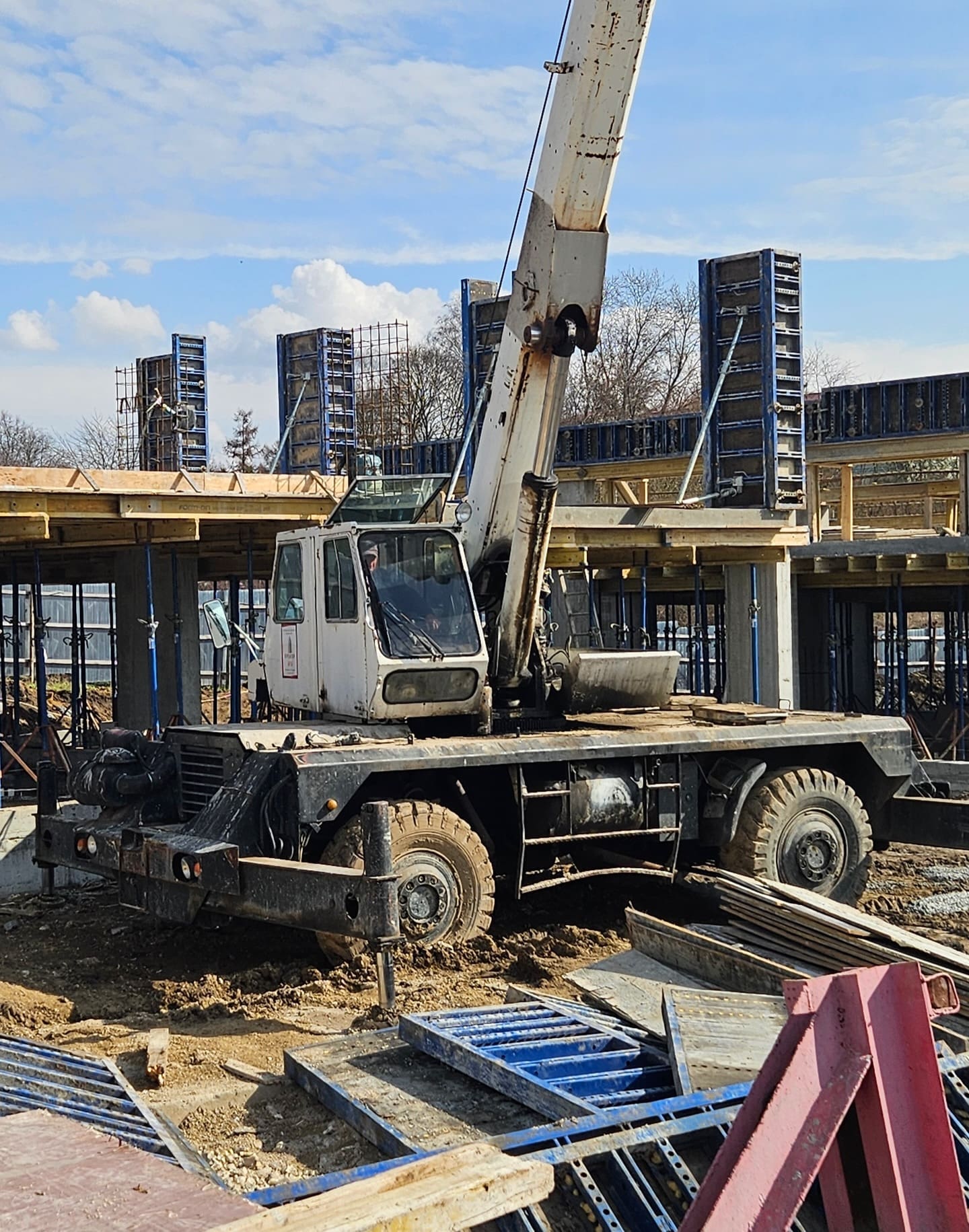 Фотозвіт з будівельного майданчика ЖК “Едем Таун” від “Креатор-Буд” в Тернополі за квітень 2026