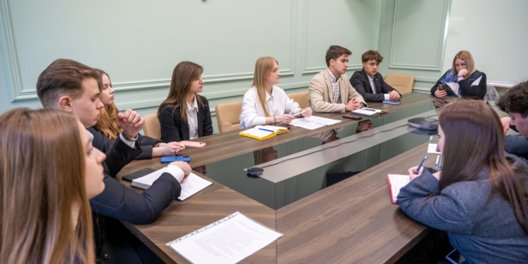 Розвиток молодіжної політики: у Тернополі напрацювали нову модель учнівського самоврядування