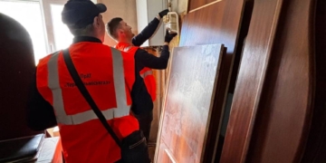 Відновлення газопостачання у будинку на 15 Квітня: черговий етап відбудови після обстрілу