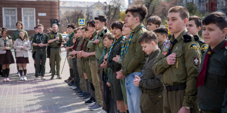 114 років гідності: у Тернополі на Театральному майдані відзначили День першої пластової присяги