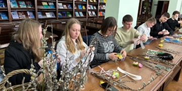 У ЗУНУ відбувся майстер-клас із декорування верби