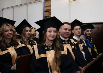 Магістри права у стінах середньовічного замку: випускники юридичного факультету ЗУНУ отримали дипломи у Збаражі