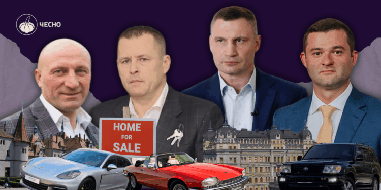 Скільки заробляють мери