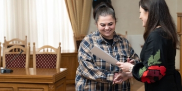 Англійська для захисників: у ЗУНУ ветерани та їхні родини отримали сертифікати про навчання