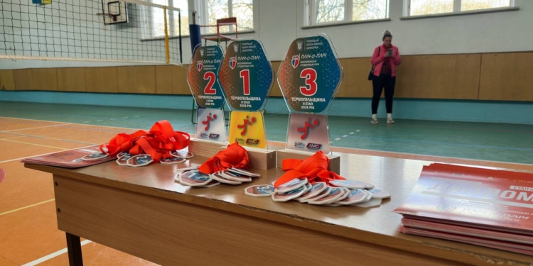 Тріумф волейболісток ЗУНУ: перемога на II етапі ігор «Пліч-о-пліч» та вихід у регіональний тур