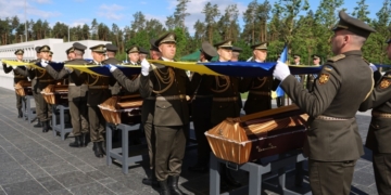 На Національному військовому цвинтарі поховали воїнів із Тернопільщини та Житомирщини