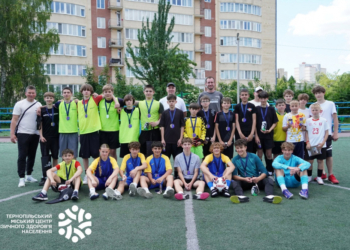 Футбольні пристрасті у Тернополі: як підлітки змагалися за звання найкращої дворової команди