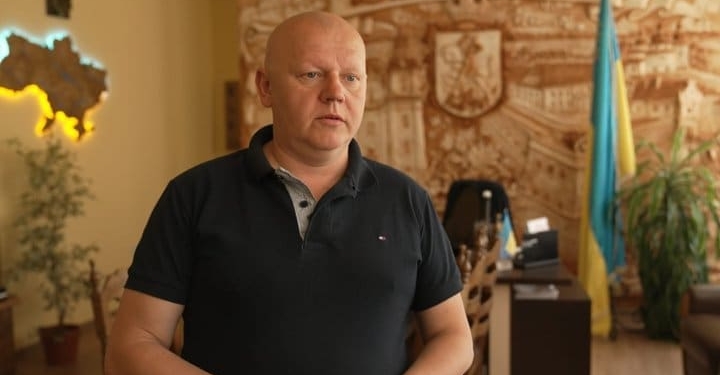 Нове життя занедбаної будівлі: на Тернопільщині школу в селі Киданці перебудовують під житло для ВПО