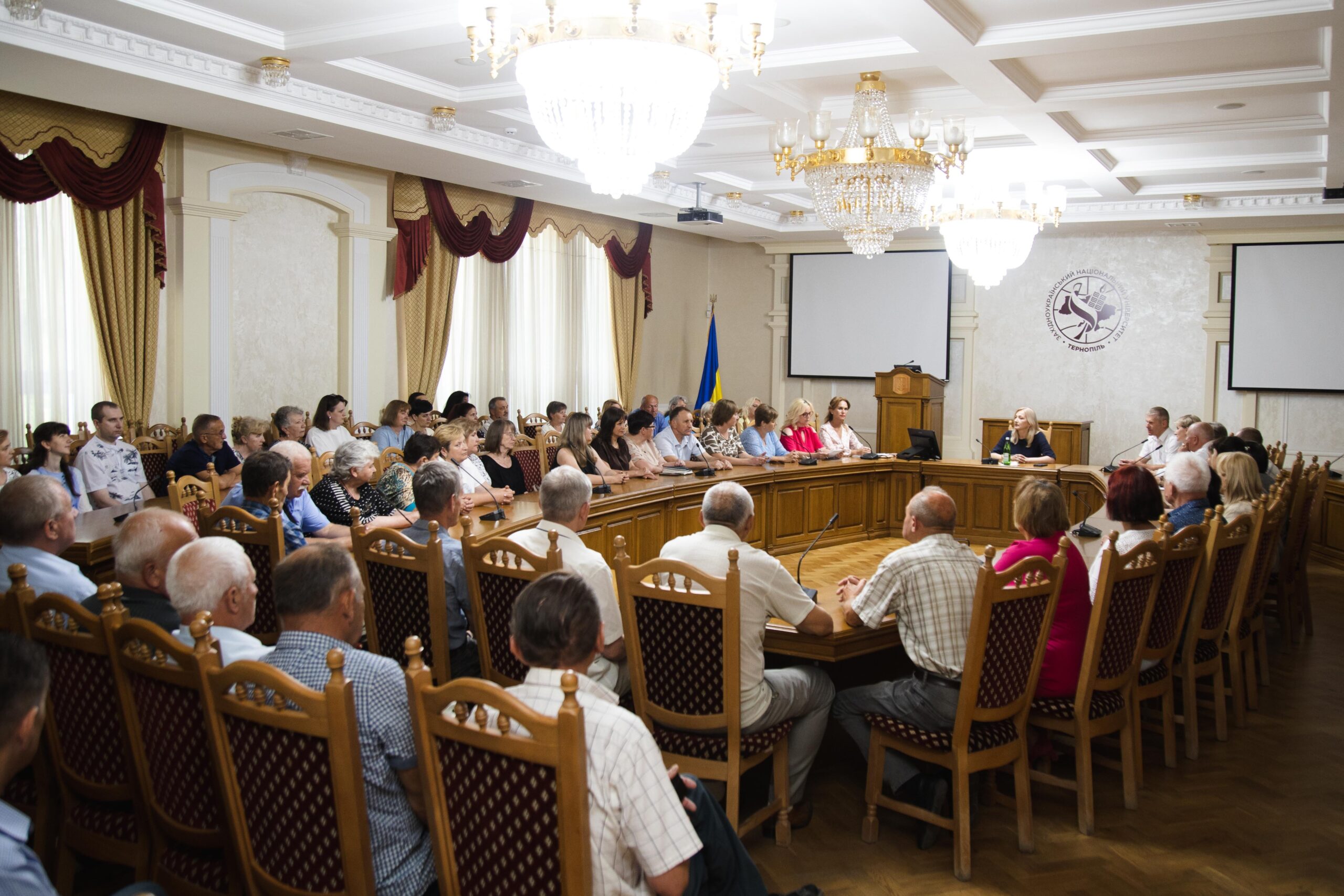 ЗУНУ готується до 60-річчя: зустріч ректора з колективом