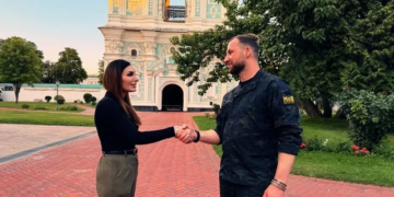 Очільник оборонного відомства Хмара вперше на посаді поспілкувався з MAGA-блогеркою Лумер