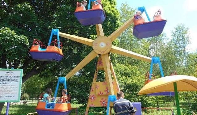 Тернопільський парк шукає Героїв: чому каруселі в «Сопільче» стоять без діла