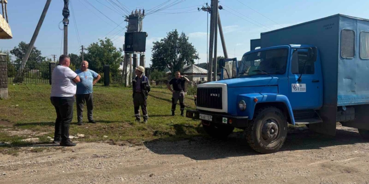 Наслідки негоди на Тернопільщині: у Великогаївській громаді досі тривають аварійні ремонти електромереж