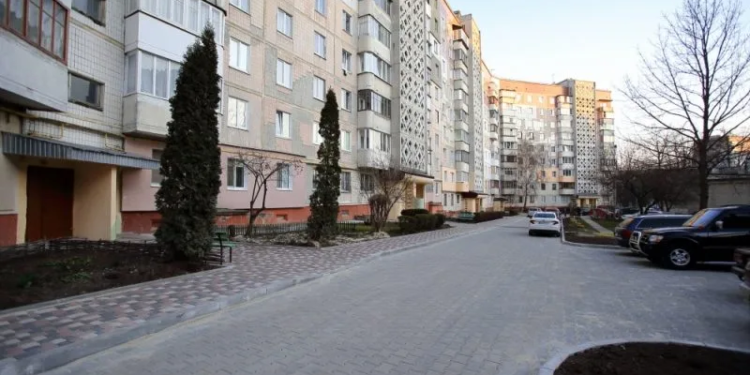 Відновлення після ракетного удару: у Тернополі повторно шукають підрядника для ремонту будинку на вулиці 15 Квітня