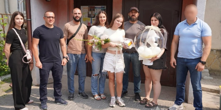 Сергій Зюбаненко та спецпризначенці КОРД привітали з 14-річчям доньку загиблого поліцейського Олександра Вінічука