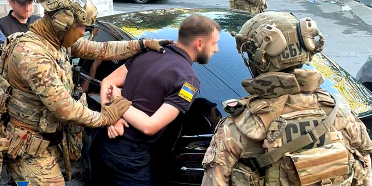 СБУ Тернопіль митник відстрочка