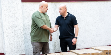 Тернопіль для ЗСУ: п’ять генераторів передали бійцям 12-ї бригади «Азов»