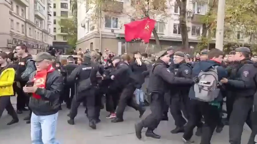 Протест у російській столиці: силовики розігнали мітинг у Москві через опозиційні гасла